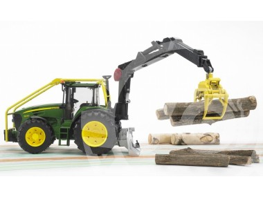 Zabawka John Deere 7930 w zabudowie leśnej 03053 Bruder