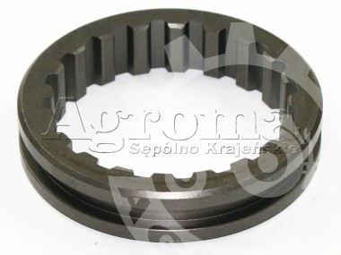 Przesuwka włączania reduktora MTZ