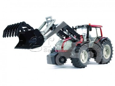 Ciągnik Valtra T191 z ładowaczem