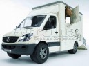 Samochód Mercedes Sprinter do przewozu koni