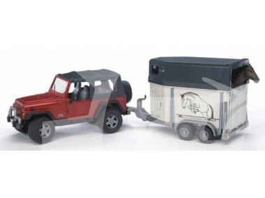 Samoch&oacute;d terenowy Jeep z przyczepką i konikiem