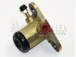 Cylinderek hamulcowy prawy C-385